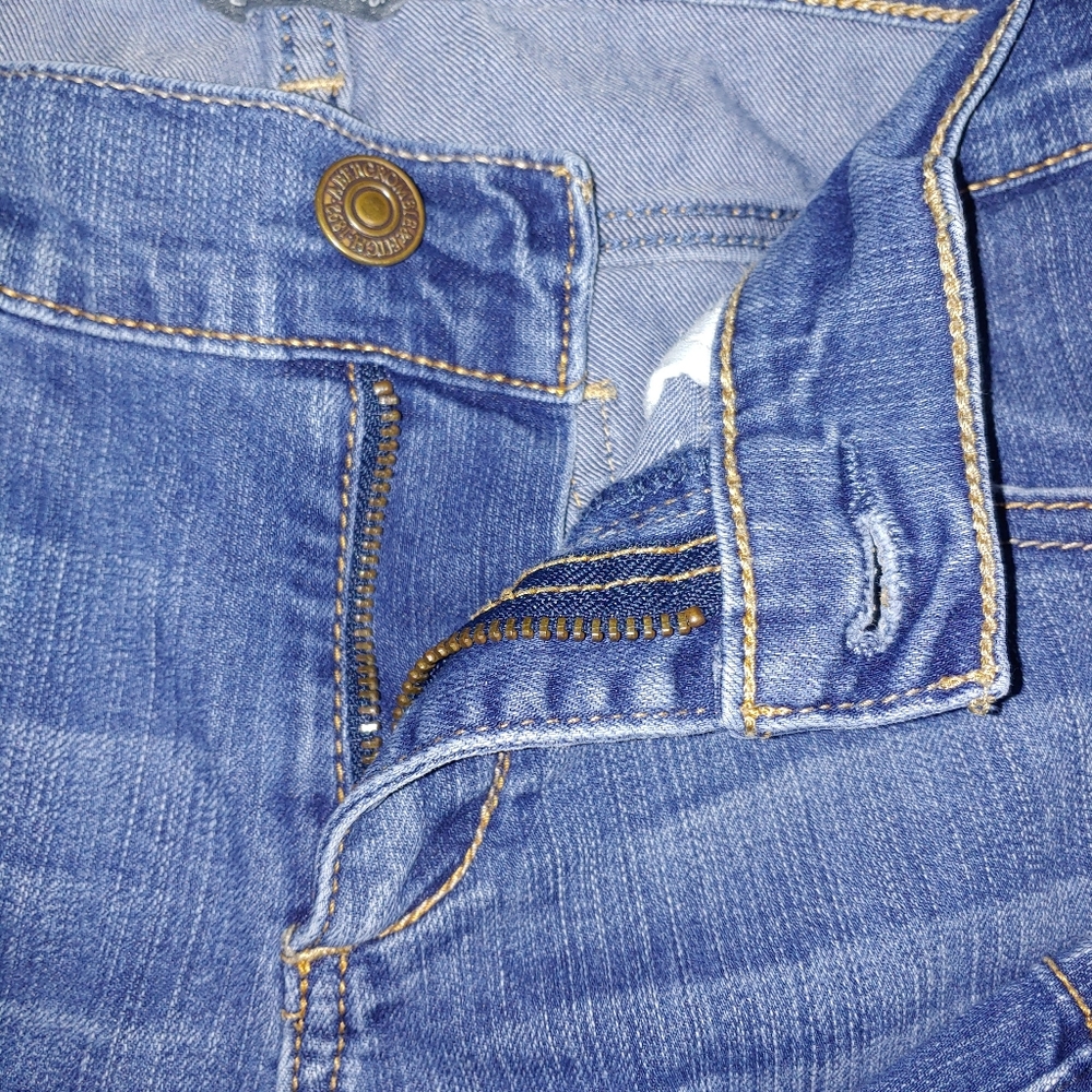Abercrombie & Fitch jeans.  Size 4R - Picture 6 of 7